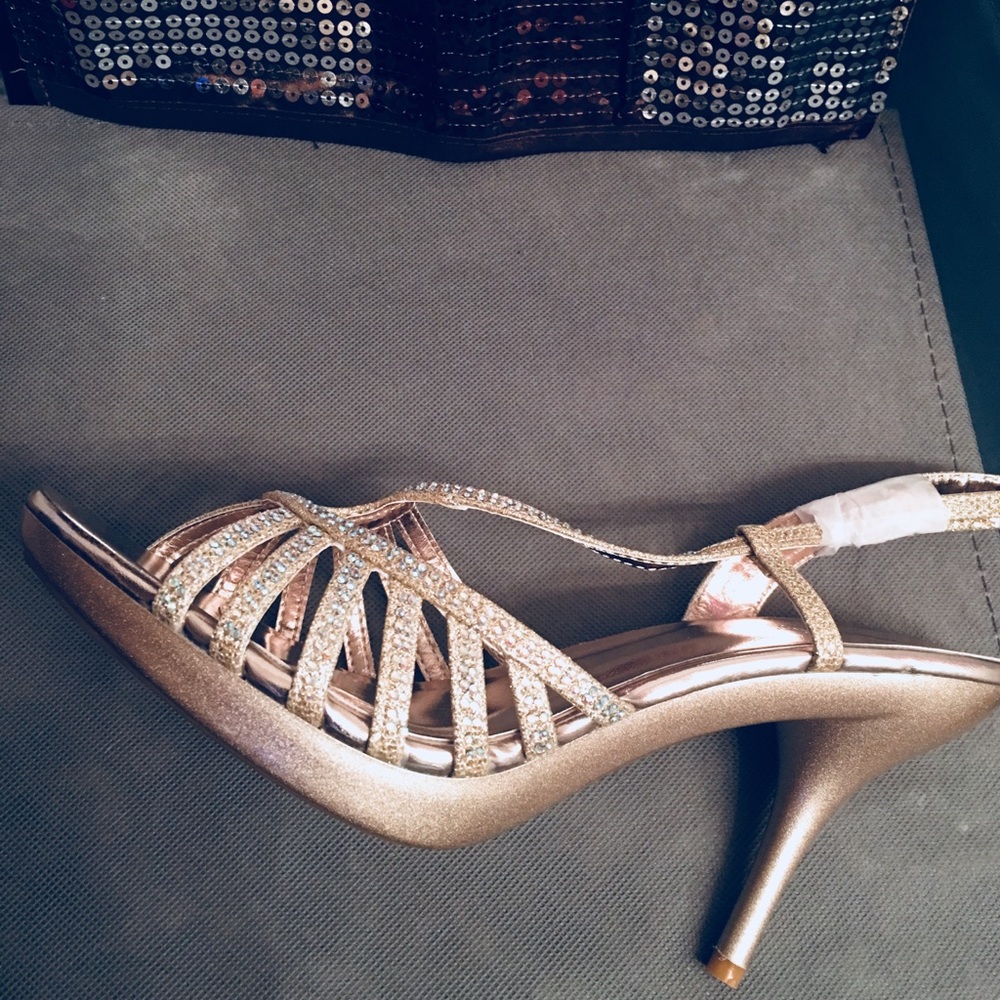 NWOT Rhinestone Heels 👡👠